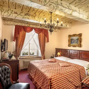 U Zlateho Stromu By Bhg 4* Praag